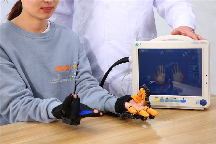 Găng tay phục hồi chức năng đột quỵ Aider
