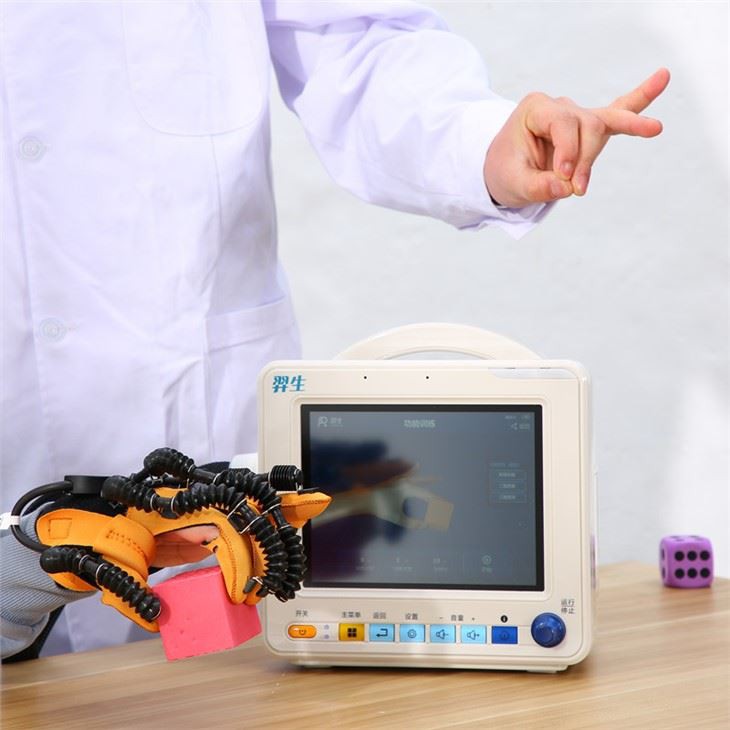 Găng tay thông minh phục hồi rối loạn chức năng cho bệnh nhân đột quỵ