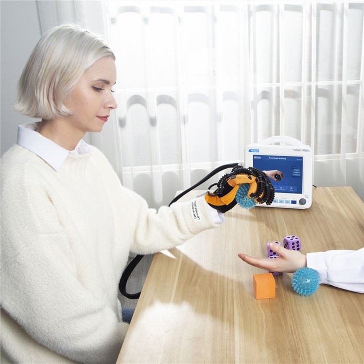 Bàn tay ngoài phục hồi chức năng thần kinh sớm