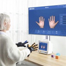 Găng tay kích thích thông minh cho bệnh nhân đột quỵ