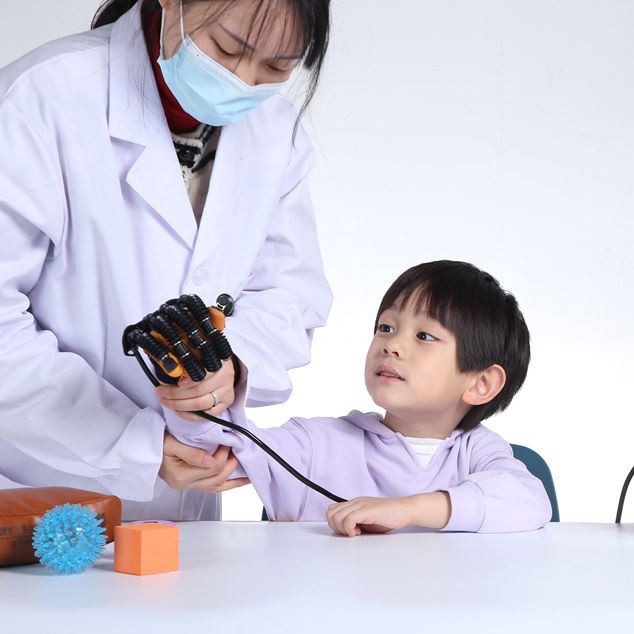 Găng tay robot mềm trẻ em